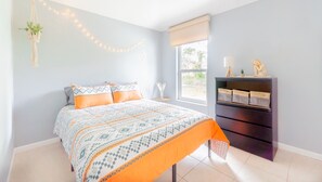 3 室のベッドルーム、アイロン / アイロン台、WiFi、ベッドシーツ