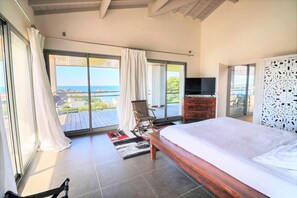 7 bedrooms, iron/ironing board, WiFi, bed sheets