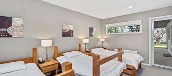 George St Retreat