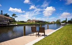 Property grounds - Direct Access to Gulf, Waterfront Pool Home (Cape Coral)