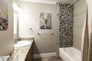 Shower, hair dryer - Carriage House condo - Centrally located - 1BD (Park City)