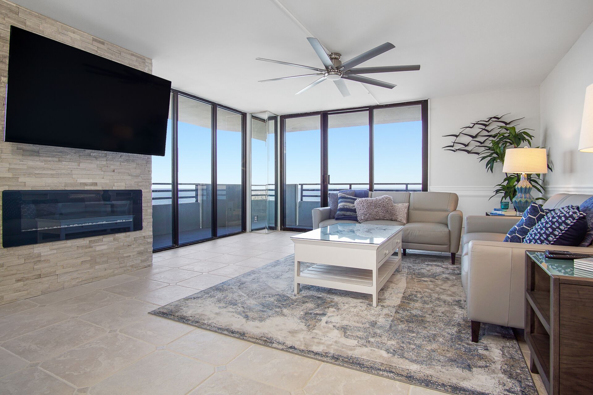 Beachfront 14th Floor Paradise! 🏄🏼‍♂️🏖