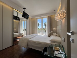5 bedrooms, in-room safe, iron/ironing board, WiFi