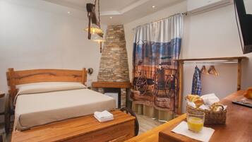 Deluxe Room | 1 bedroom, premium bedding, in-room safe, free WiFi