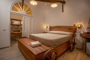 Deluxe Room | Premium bedding, in-room safe, soundproofing, free WiFi