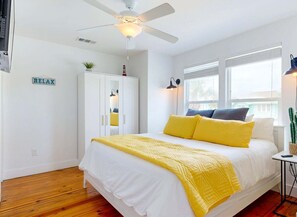 3 bedrooms, free WiFi, bed sheets - Shared Pool, Pet Friendly, Golf Cart Access (Port Aransas)