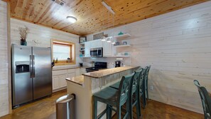 Fridge, microwave, oven, stovetop - Shared Pool, Pet Friendly, Golf Cart Access (Port Aransas)