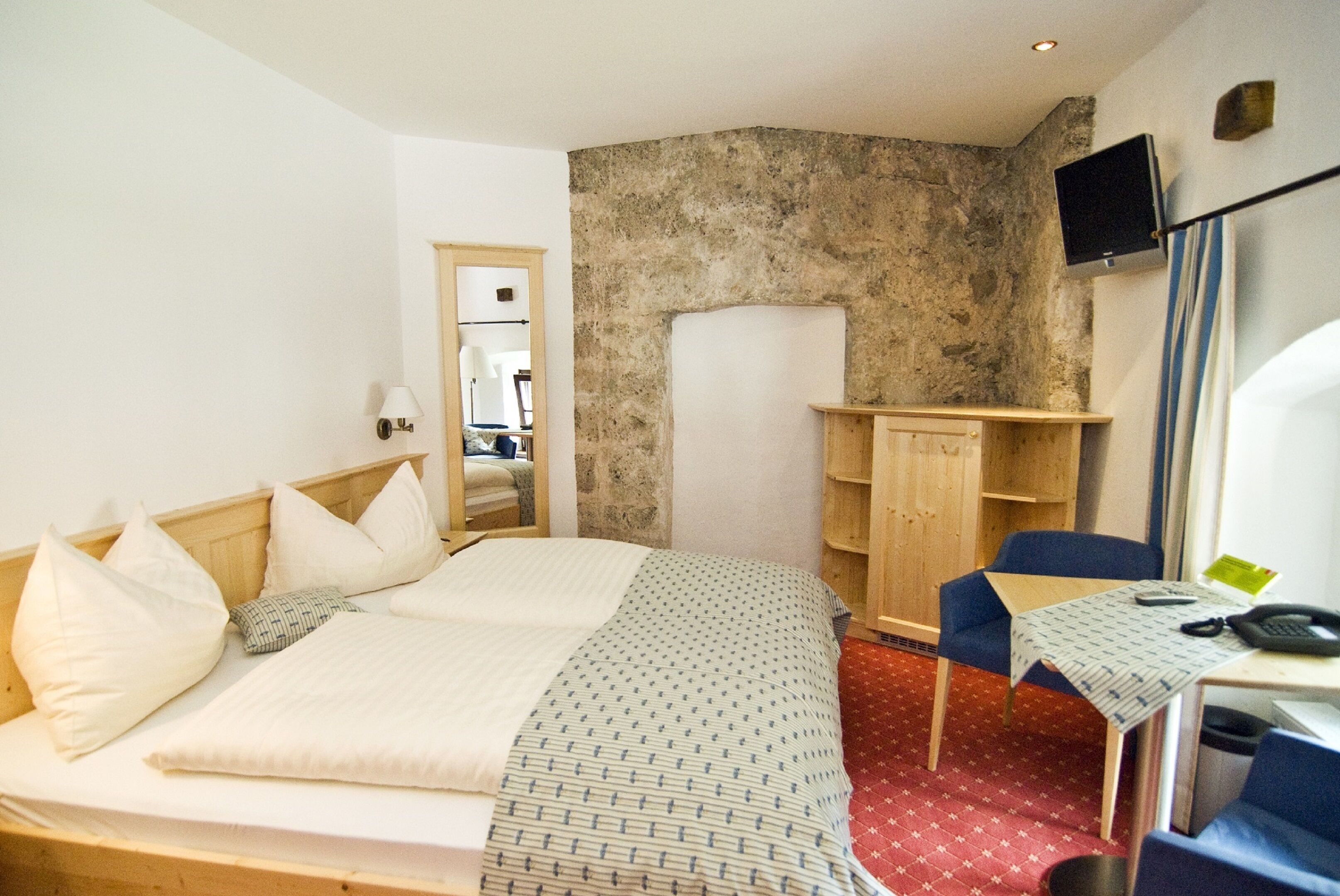 Double Room | Minibar, free WiFi, bed sheets