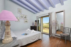 Villa Familiale, plusieurs chambres, côté montagne (Villa Borgiano) | Vue de la chambre