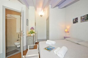 家庭别墅, 多间卧室, 山腰 (Villa Borgiano) | 3 多间卧室、熨斗/熨衣板、免费 WiFi、床单