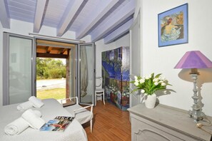 Villa Familiale, plusieurs chambres, côté montagne (Villa Borgiano) | 3 chambres, fer et planche à repasser, Wi-Fi gratuit, draps fournis