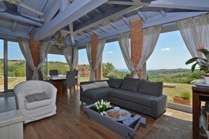 Family Villa, Multiple Bedrooms, Mountainside (Villa Borgiano) | Living area