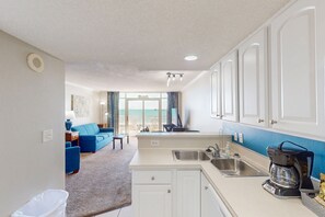 Interior - 3rd-floor, oceanfront condo with balcony, central AC, pools & hot tub (North Myrtle Beach)