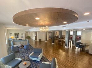 Lobby sitting area - Holiday Inn Express & Suites Dahlonega by IHG (Dahlonega)