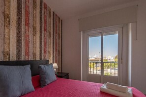 1 Schlafzimmer, Bügeleisen/Bügelbrett, Reisekinderbett, kostenloses WLAN