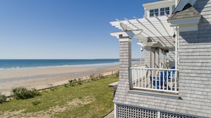 On the beach - Drakes Island Beach Front Breathtaking Property : Oceanviews and Sandy Beach ! (Wells)