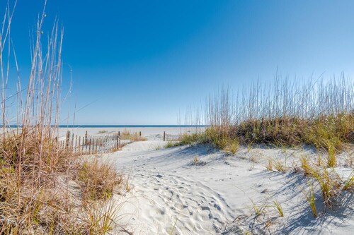 Port O' Call G304 by Deserving Vacations