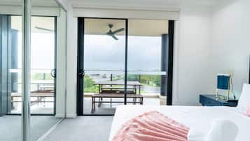 2 makuuhuonetta, työpöytä, silitysrauta/-lauta, Wi-Fi