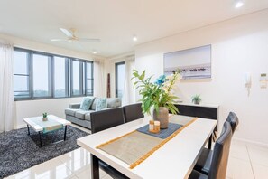 Dining - Waterfront Retreat: Ocean Views ~ Pool ~ Balcony (Darwin City)