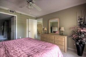 2 bedrooms, iron/ironing board, WiFi, bed sheets - Le Frontenac 205 STR-01057 (Sunny Isles Beach)