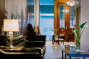 Interior - Babel City (Buenos Aires)