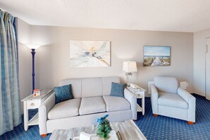 TV, DVD player, video library - 3rd floor oceanfront condo w/ free WiFi, shared hot tub, shared pool, central AC (North Myrtle Beach)
