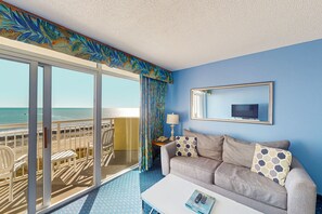 Televisión, reproductor de DVD, videoteca