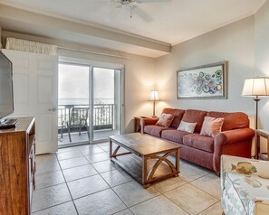 TV - "Sunset Serenity" - Recently Renovated 2BR/2BA West-Facing Condo in Westwinds w/ Golf Cart at Sandestin Golf and Beach Resort! (Miramar Beach)