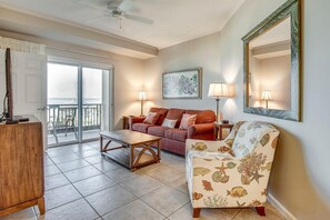TV - "Sunset Serenity" - Recently Renovated 2BR/2BA West-Facing Condo in Westwinds w/ Golf Cart at Sandestin Golf and Beach Resort! (Miramar Beach)