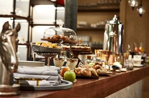 Desayuno a la carta todos los días (con cargo)