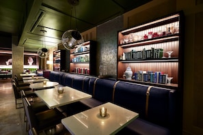 Breakfast, lunch and dinner served - The Grady (Louisville)