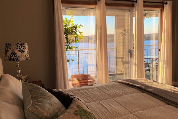 Wake up every morning to a beautiful lakefront view