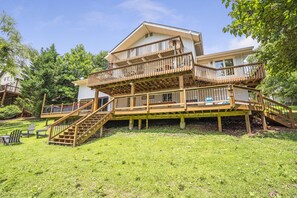 Exterior - Lakefront Retreat, Private Dock, Kayak, 3 Decks, Bar/Game Rm, Deep Water Cove (Buford)