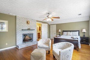 5 bedrooms, iron/ironing board, travel cot, free WiFi