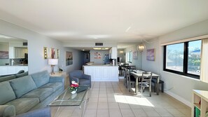 Interior - Sea Winds 101 Beach front, first floor, large corner unit (Marco Island)