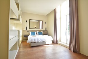 3 bedrooms, iron/ironing board, travel cot, free WiFi