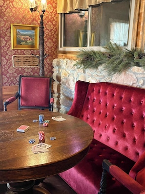 Interior - The Hideout at Palo Duro Canyon - Rider’s Roost (Canyon)