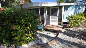 House (Palms of Sanibel Green Cottage) | Exterior