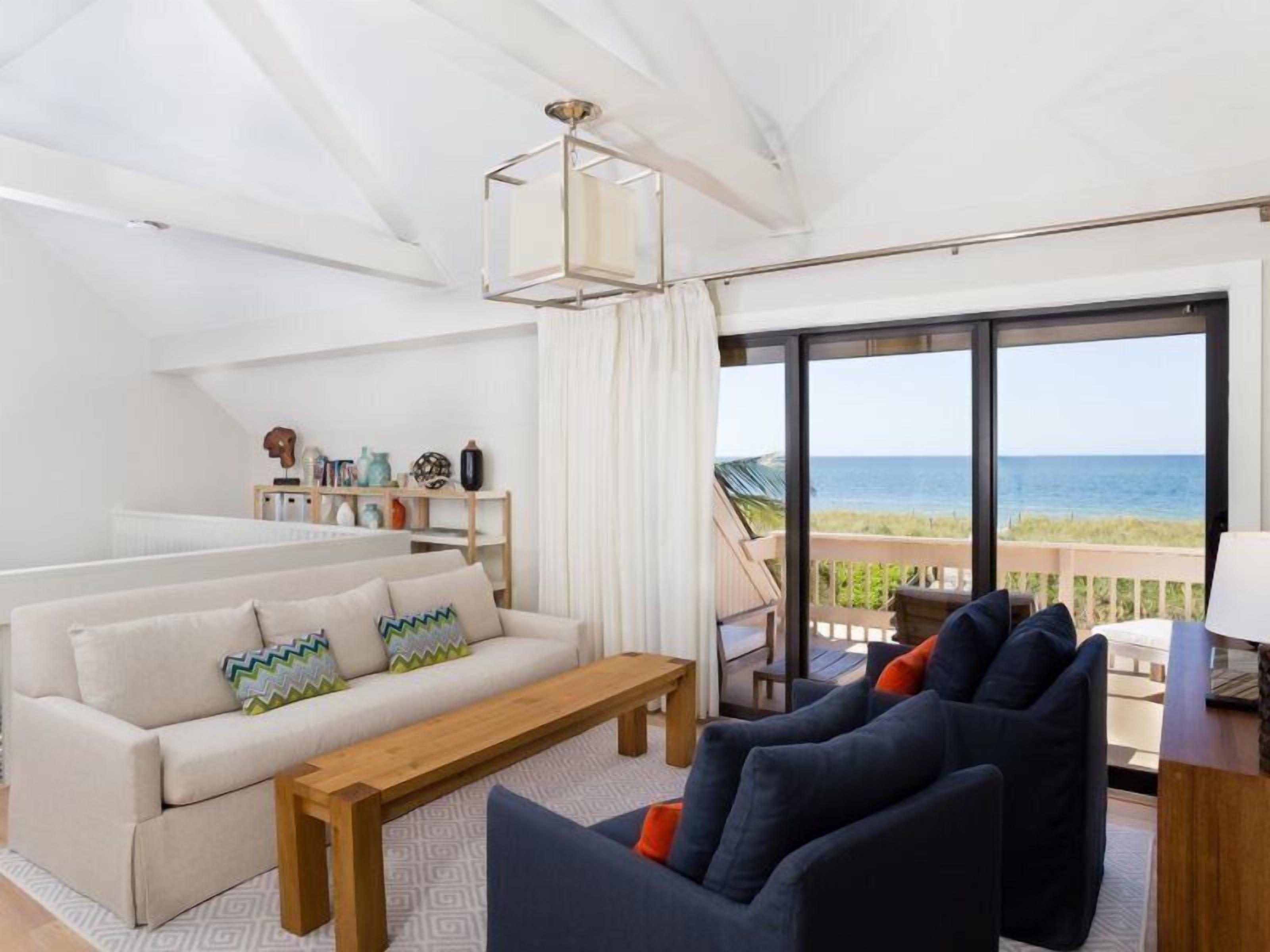House (South Seas Beach House 18) | Living room | TV