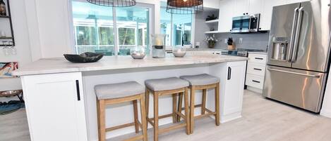 單棟房屋 (Palm Home) | 私人廚房 | 雪櫃、微波爐、洗碗機、咖啡機/沖茶器