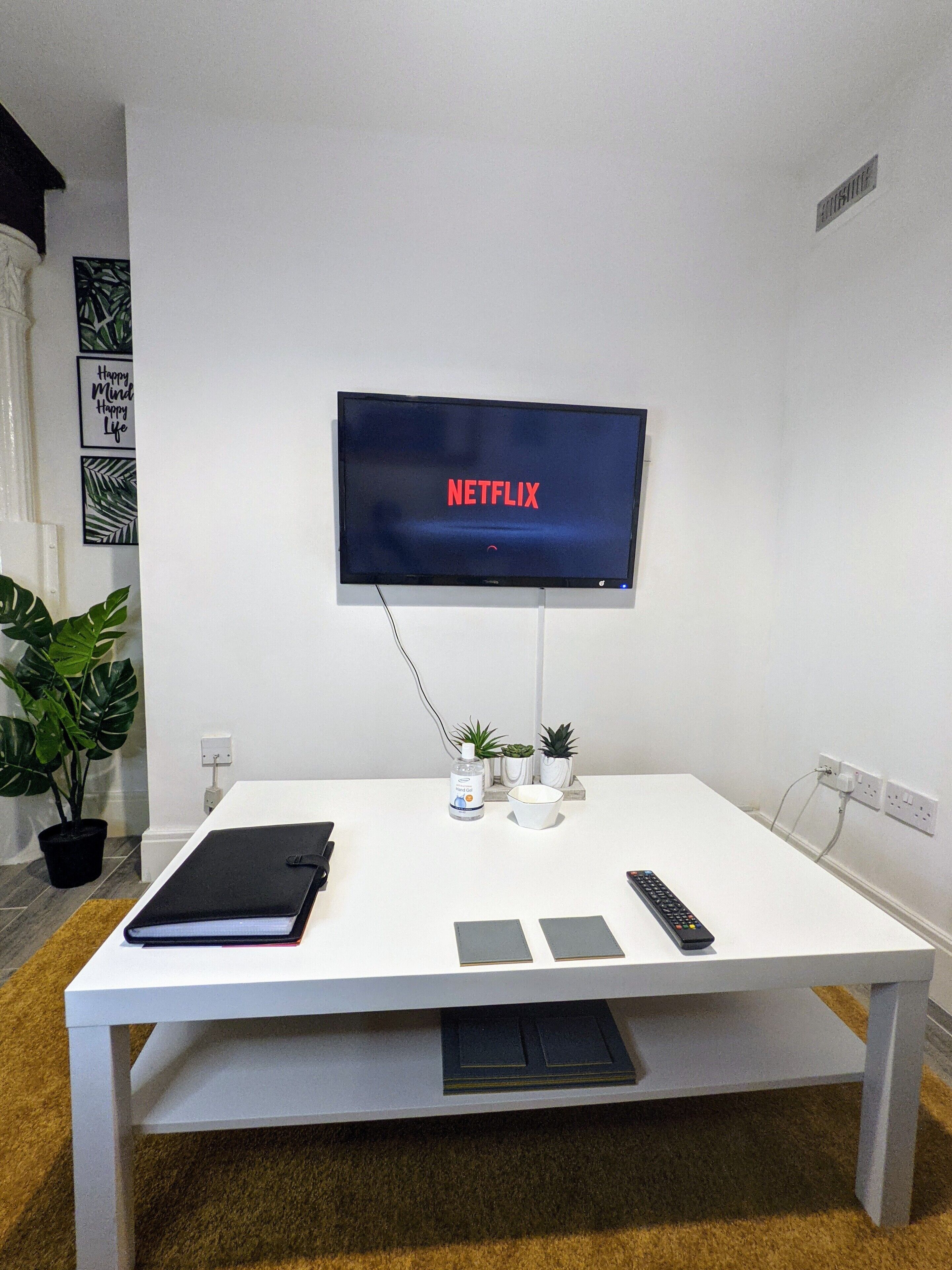 Apartamento, accesible para personas con discapacidad, baño privado | Salón