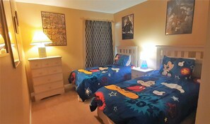 House (Private Pool Home-Popular Resort near) | 4 bedrooms, free WiFi