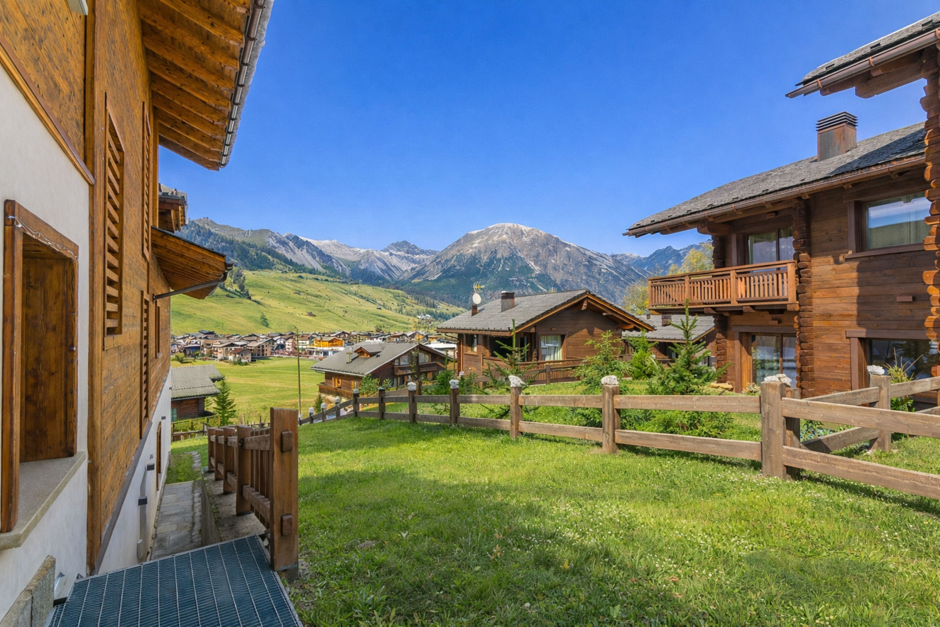 Family Apartment, Multiple Bedrooms (Casa Giardino Ski in - Ski out 100m) | Exterior