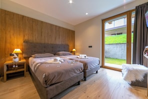 Familienapartment, Mehrere Schlafzimmer (Casa Giardino Ski in - Ski out 100m) | 2 Schlafzimmer, kostenloses WLAN, Bettwäsche