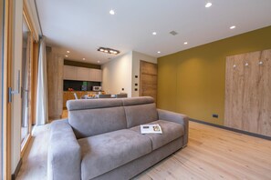 Familienapartment, Mehrere Schlafzimmer (Casa Giardino Ski in - Ski out 100m) | Wohnbereich