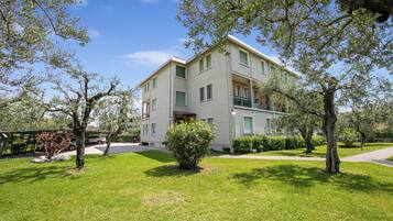 Standard-Apartment, Mehrere Schlafzimmer, 2 Bäder (Margherita near lake - Family) | Außenbereich