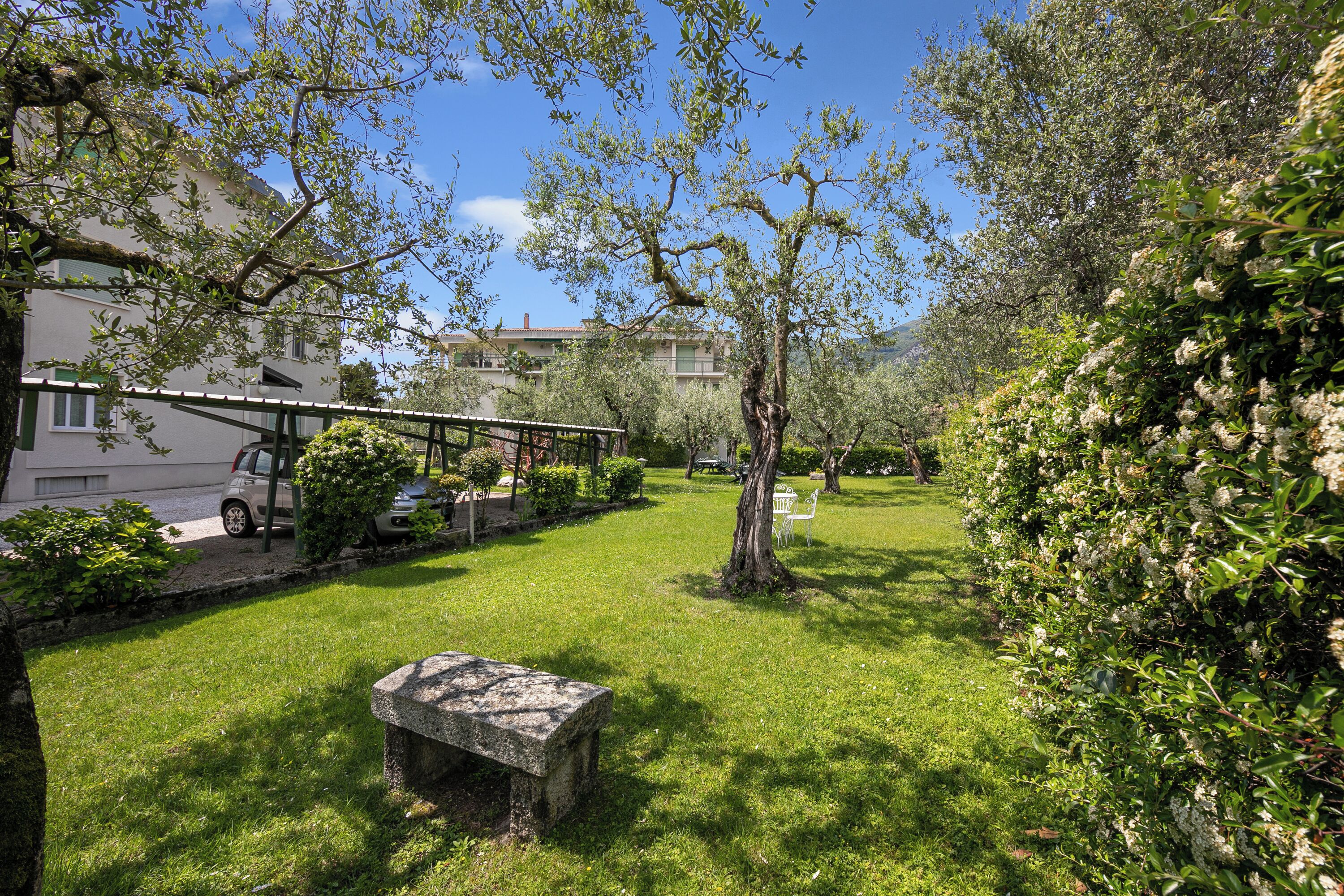 숙박 시설 구내