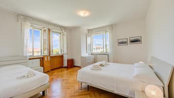 Standard Apartment, 3 Bedrooms, 2 Bathrooms (Margherita near lake - Family) | 3 bedrooms