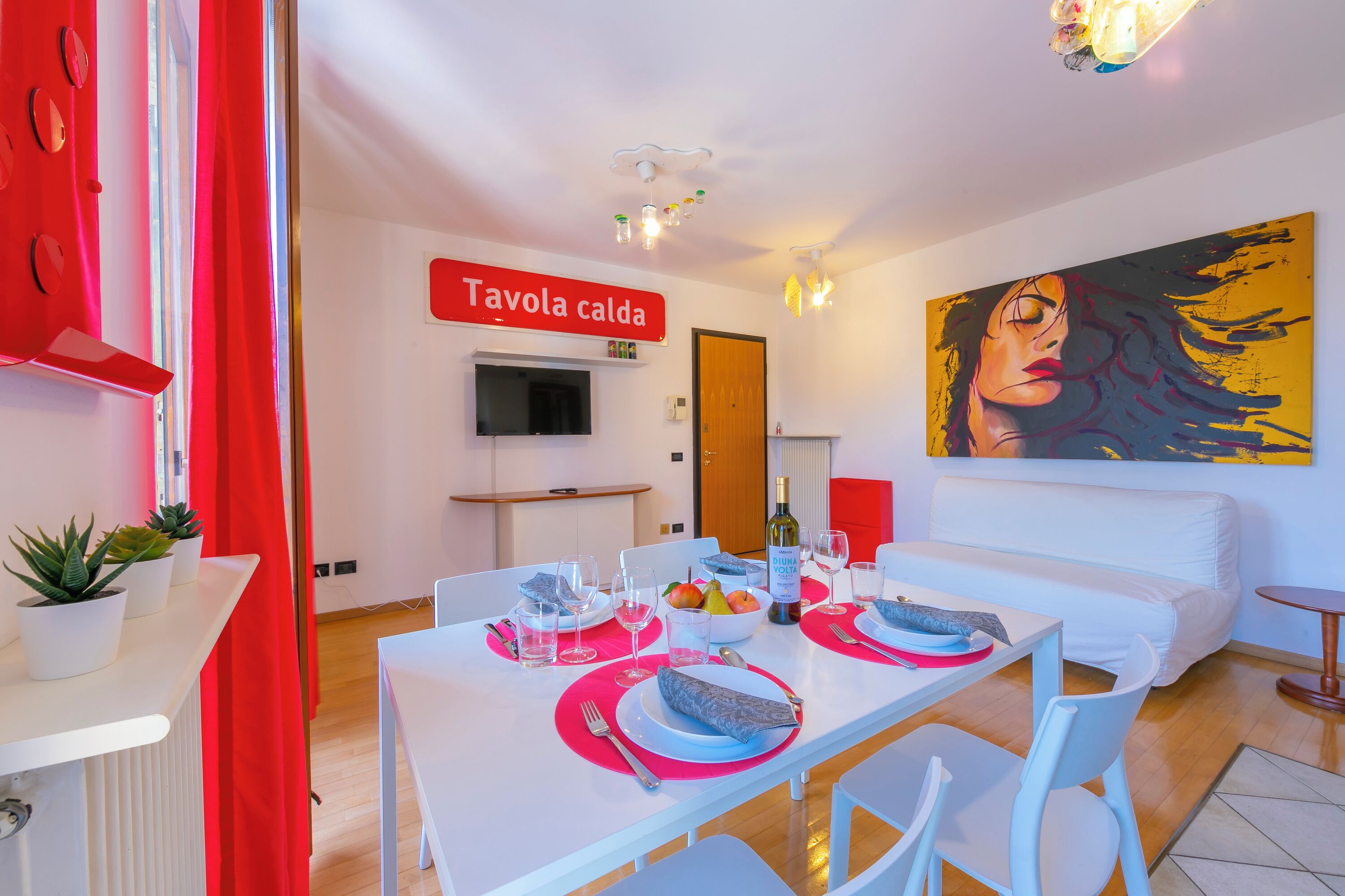 Family Apartment, Multiple Bedrooms (Claz House) | Dining