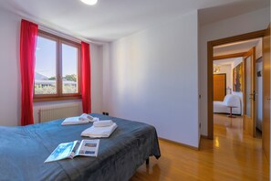 1 bedroom, free WiFi, bed sheets - Claz House (Riva del Garda)